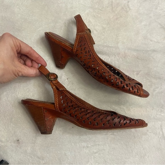 Frye Maya Cutout Slingback Pumps Brown Leather - Picture 9 of 11